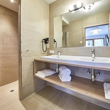 Beautiful In With Sauna, Outdoor Swimming Pool And Heated Swimming Pool